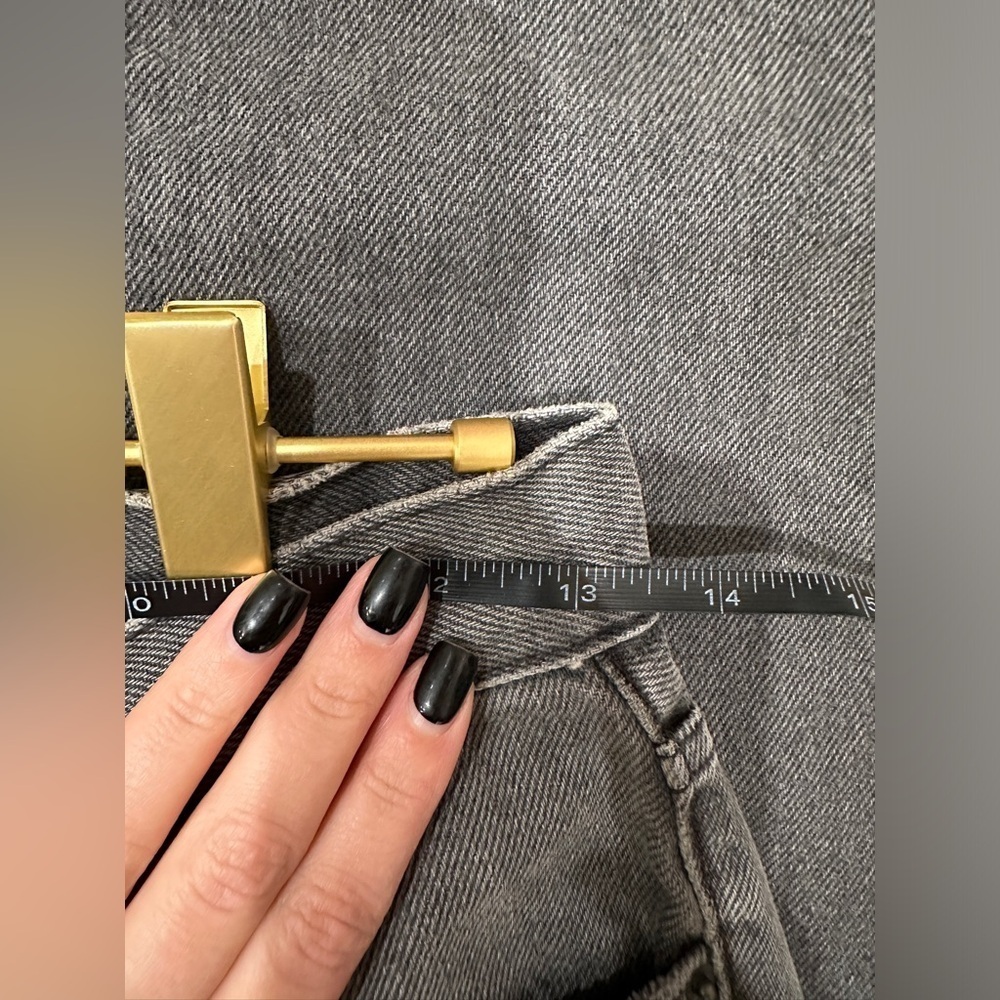 Grlfrnd denim, karolina in grey. Size 25. With raw hem. New without tags! - Picture 6 of 14